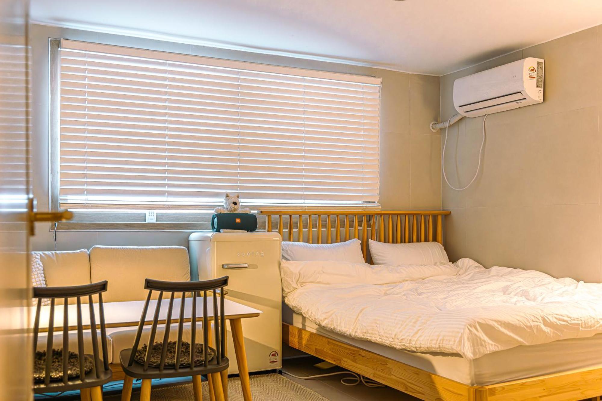 Marie'S House 102 Hongdae Hotel Seoul Exterior photo